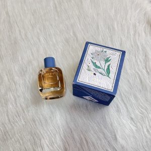 عطر زنانه زارا گاردنیا