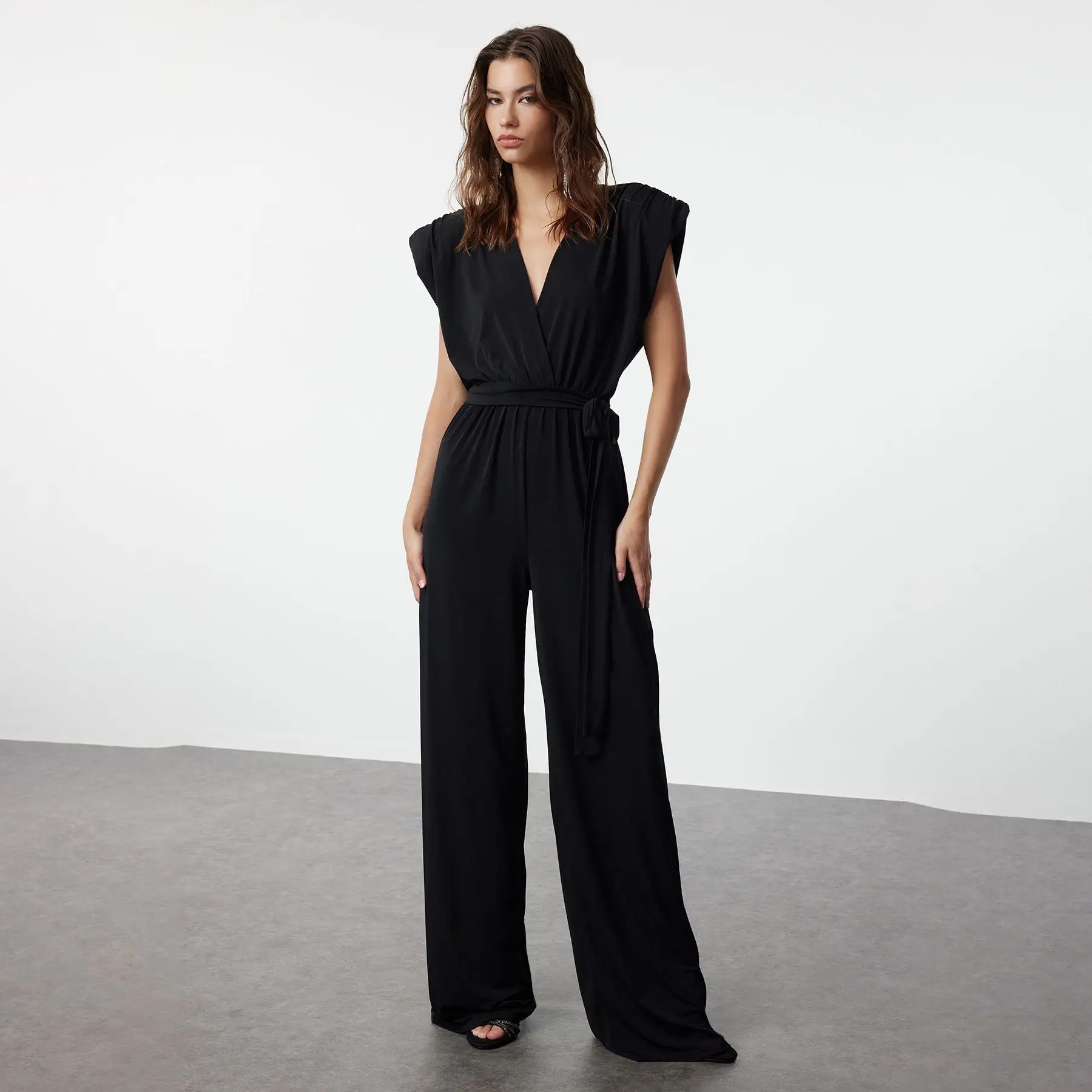 اورال زنانه ترک میلا | Milla Black V-Neck Belted Jumpsuit