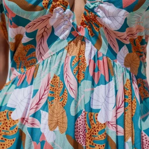 لباس ساحلی بلند برگ گرمسیری