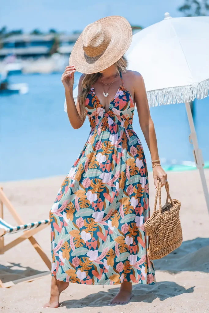 لباس ساحلی بلند برگ گرمسیری