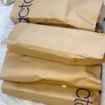 دفکتو پینک در بسته بندی پستی خود شرکت
