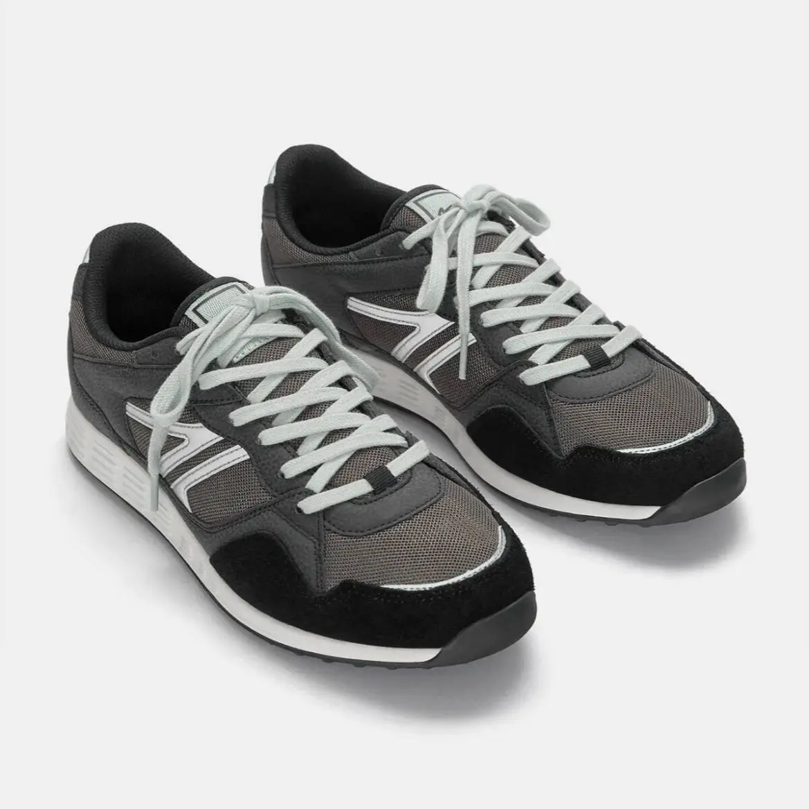 - کتونی مردانه پول اند بیر | Pull &Amp; Bear Men'S Sneakers - كتوني پول اند بير مردانه