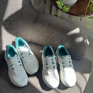 کتونی زنانه اویشو سفید