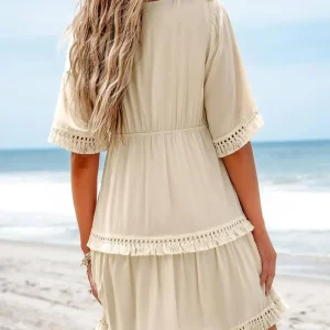 لباس ساحلی کوتاه توری یقه هفت کاپشی