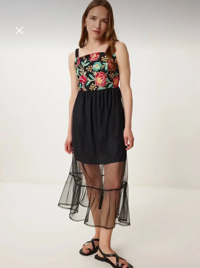 لباس مجلسی میدی گلدوزی شده