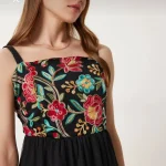 لباس مجلسی میدی گلدوزی شده