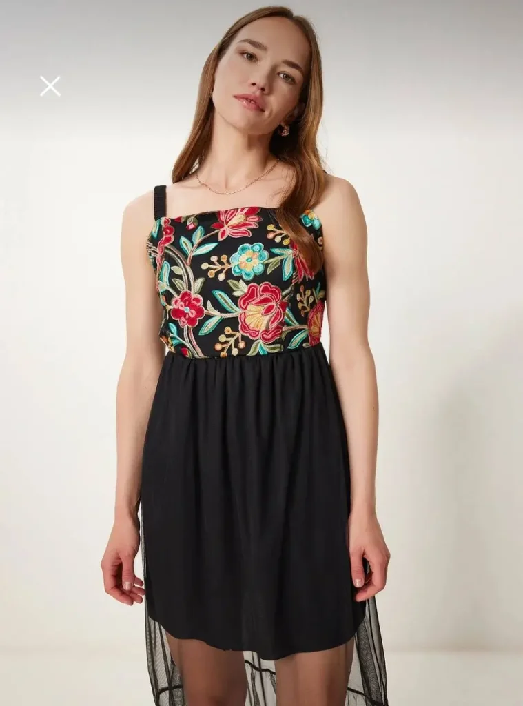 لباس مجلسی میدی گلدوزی شده