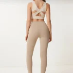 نیم‌ تنه ورزشی هپینس