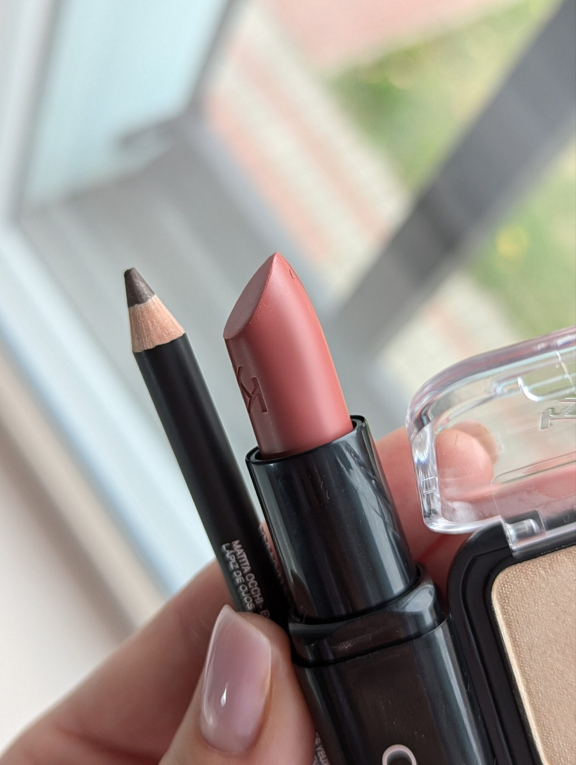 - ست کادویی آرایش صورت All You Need Make Up Set - ست کادویی آرایش صورت all you need make up set - image 4