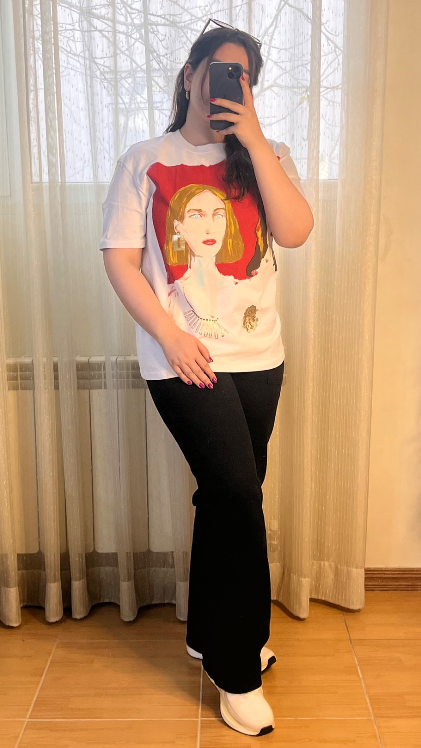 - تیشرت زنانه اور سایز زارا با طراحی هنری Zara Women’s Oversized Graphic T-Shirt - تیشرت زنانه اور سایز زارا با طراحی هنری zara women’s oversized graphic t-shirt - image 11