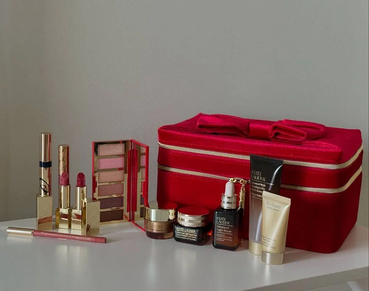 - ادونت کلندر کریسمس ۲۰۲۶ | Holiday Blockbuster Gift Set - ادونت کلندر کریسمس ۲۰۲۶ | holiday blockbuster gift set - image 3